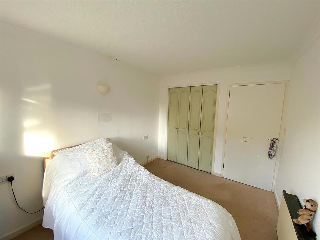 35 Homelawn House - Bedroom2.jpg
