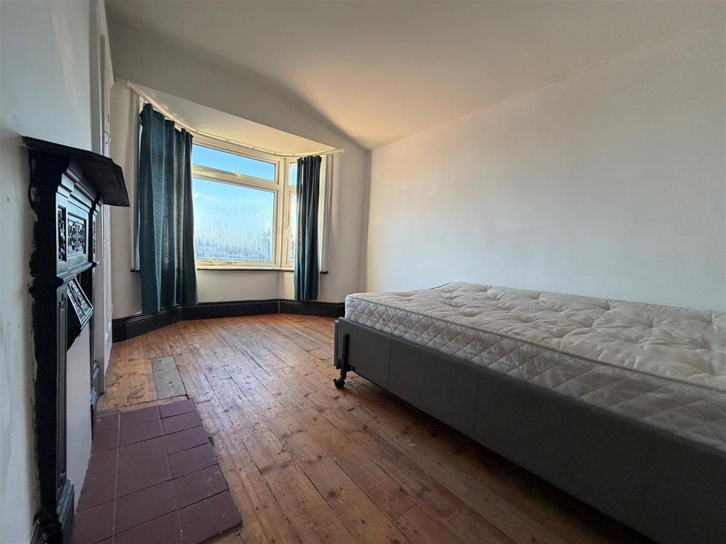 Bedroom 3.jpg
