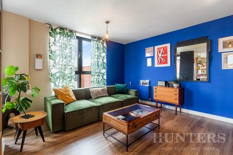 2 bedroom flat to rent, Isobel Place, London