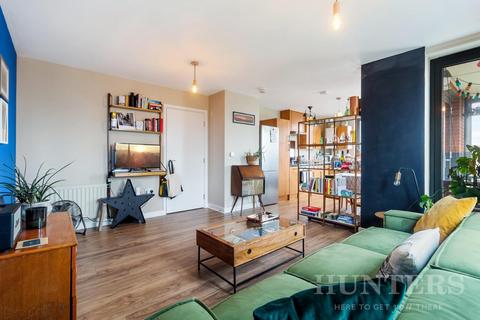 2 bedroom flat to rent, Isobel Place, London