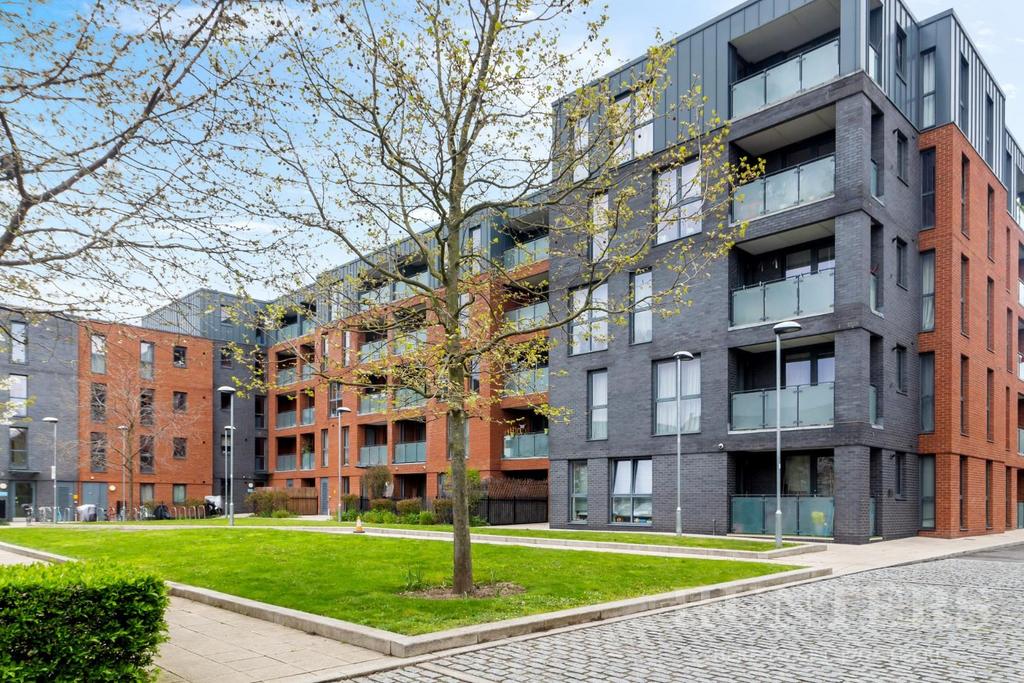 Flat 104, Isobel Place N15 4 FP-12.jpg