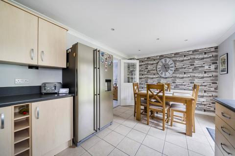 undefined, Pippin Close, Ash