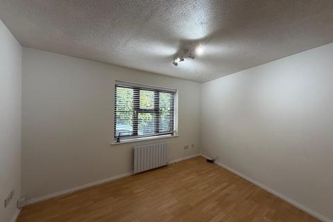 undefined, Lynton Road, Acton