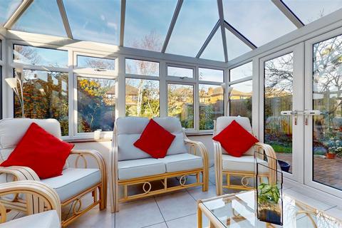 4 bedroom detached house for sale, Forrabury Avenue, Milton Keynes MK13