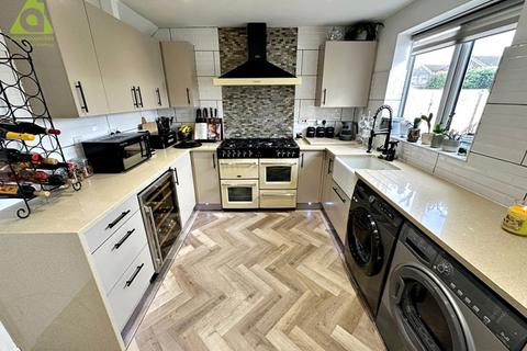 3 bedroom semi-detached house for sale, Miry Lane, Westhoughton, BL5 2HW