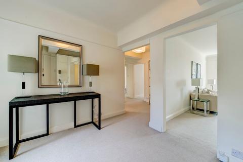 2 bedroom apartment to rent, Two Bedroom Two Bathroom Apartment  To Let  Pelham Court  Fulham Road  Chelsea  SW3
