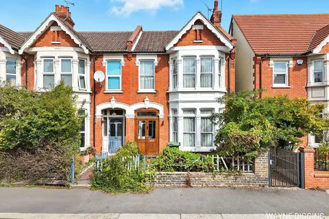 undefined, Wimborne Road, Southend-on-sea SS2