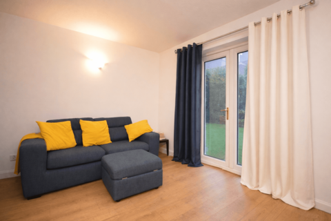 1 bedroom flat to rent, Bernards Close, Ilford, IG6 2SR