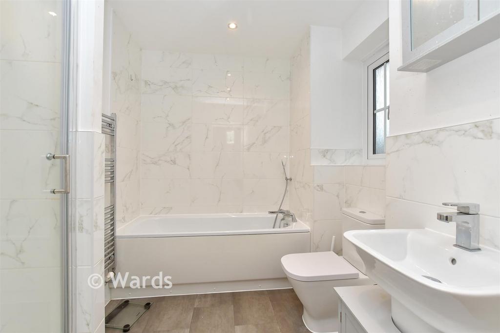 En-Suite Bathroom