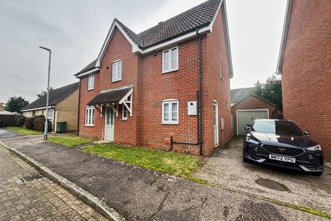 4 bedroom detached house to rent, Peacock Close, Easton NR9