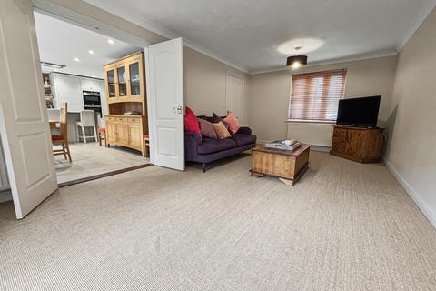 4 bedroom detached house to rent, Peacock Close, Easton NR9