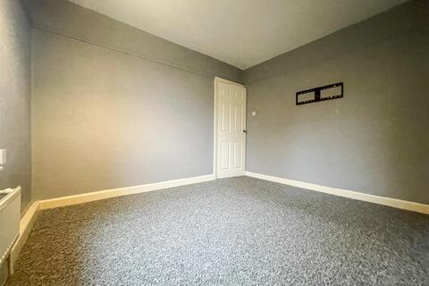 3 bedroom end of terrace house to rent, Hartley Brook Road, S5