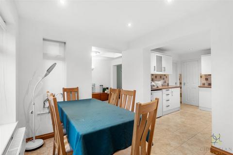 2 bedroom bungalow for sale, Merrybrook, Evesham WR11