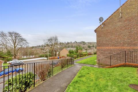 1 bedroom flat for sale, Castleview Gardens, High Wycombe HP12