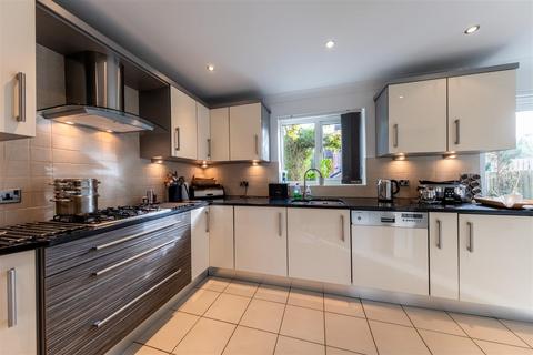 5 bedroom detached house for sale, Heatherways, Tarporley