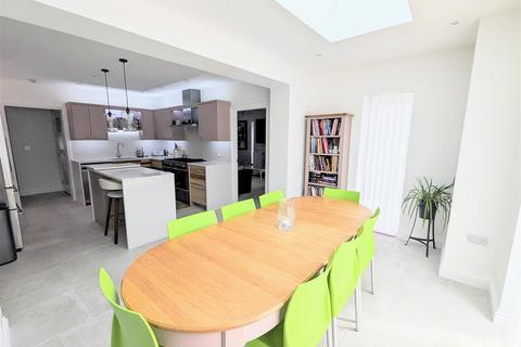 undefined, Drummond Grove, Collingham, Newark