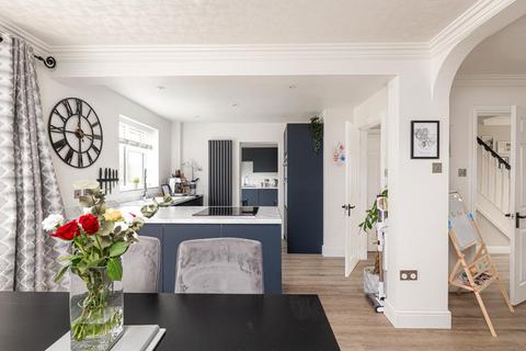 4 bedroom detached house for sale, The Osiers, Newark