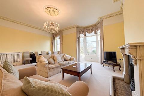 undefined, Wellington Square, Cheltenham GL50 4JU