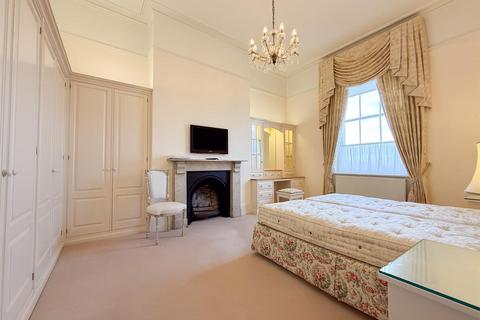 undefined, Wellington Square, Cheltenham GL50 4JU