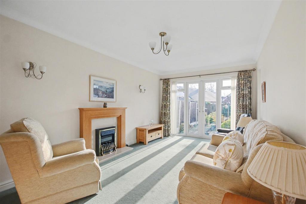 Lounge/Sitting Room