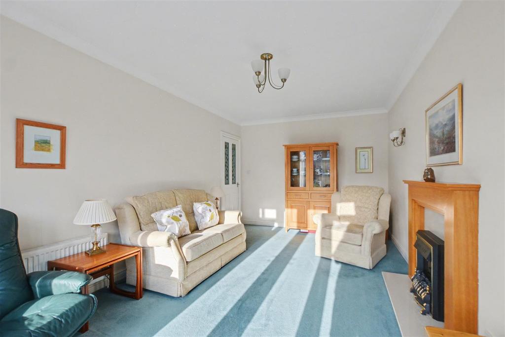 Lounge/Sitting Room