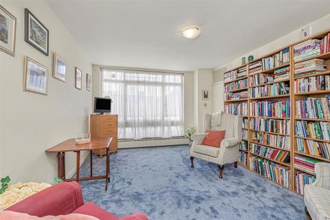 1 bedroom flat for sale, Renfrew Road, London SE11