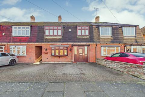3 bedroom terraced house for sale, Broxburn Drive, South Ockendon, Essex, RM15