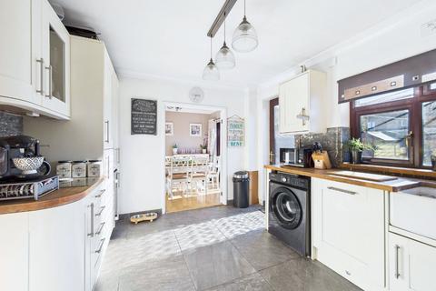 3 bedroom terraced house for sale, Broxburn Drive, South Ockendon, Essex, RM15