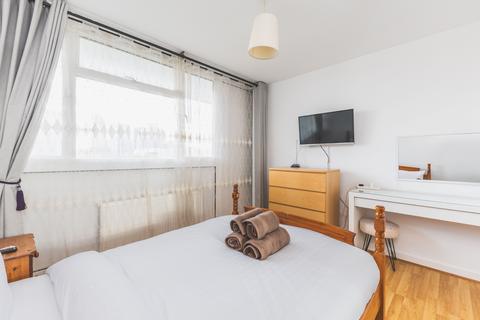 3 bedroom flat to rent, Symington House, SE1