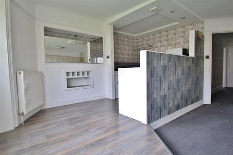 2 bedroom flat to rent, Regency Square, Brighton