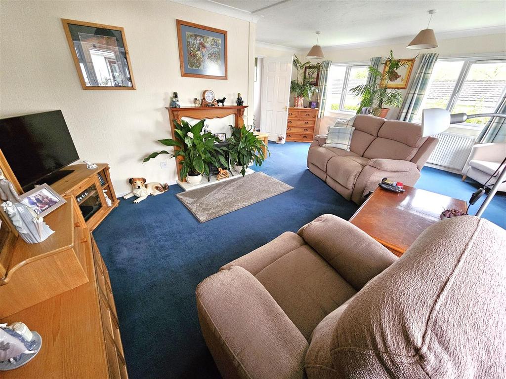 Living Area.jpg