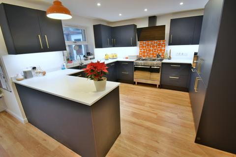 4 bedroom detached house for sale, Everdene Close, Ferndown, BH22