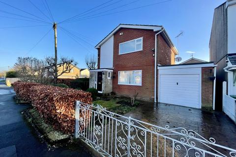 2 bedroom detached house to rent, The Nook, Blackpool FY3