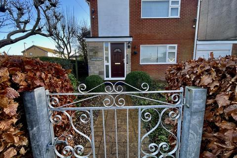 2 bedroom detached house to rent, The Nook, Blackpool FY3