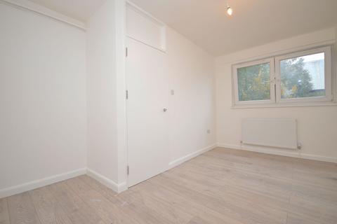 3 bedroom semi-detached house to rent, Atherton Road, Clayhall, Ilford, IG5 0PQ