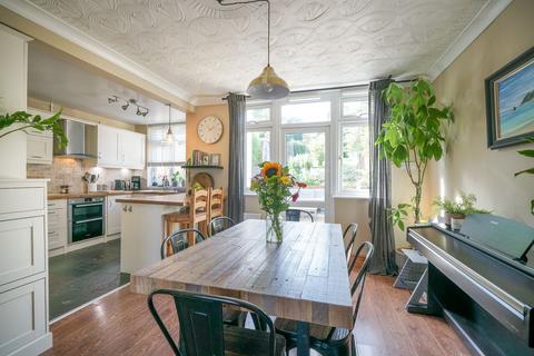 3 bedroom semi-detached house for sale, Seymour Road, Luton, LU1