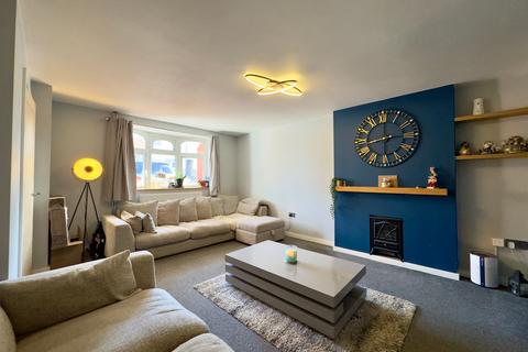 3 bedroom terraced house for sale, Flatholme Road, Leicester, LE5