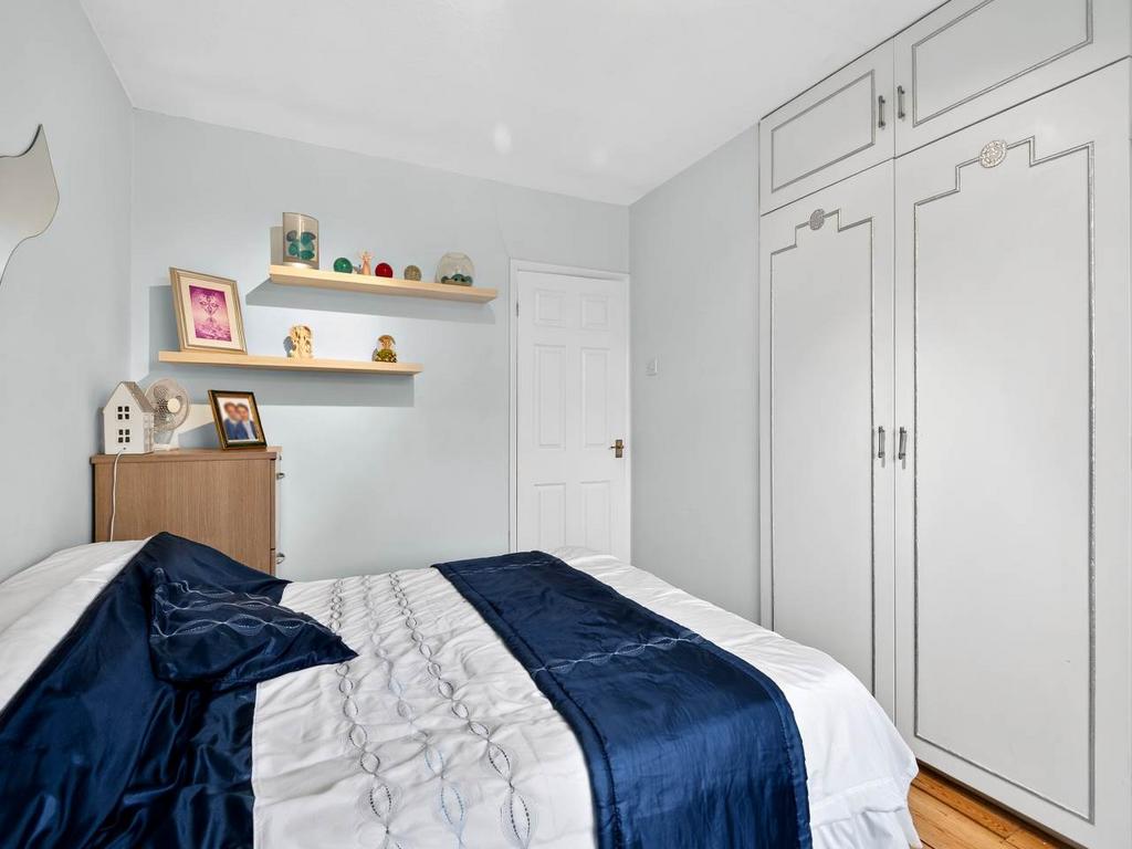Bedroom 4 (2)