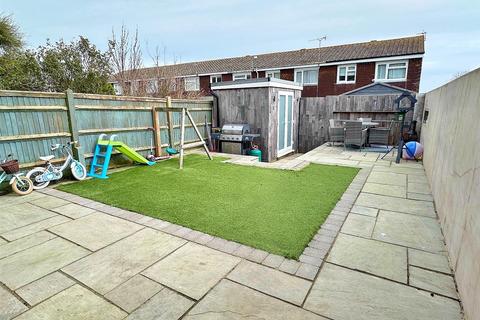 3 bedroom end of terrace house for sale, Faversham Road, Eastbourne BN23
