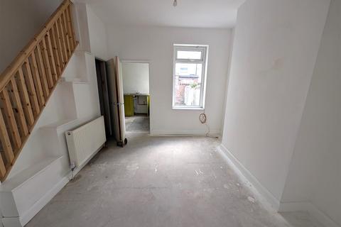 undefined, Victoria Avenue, Wellsted Street, Hull