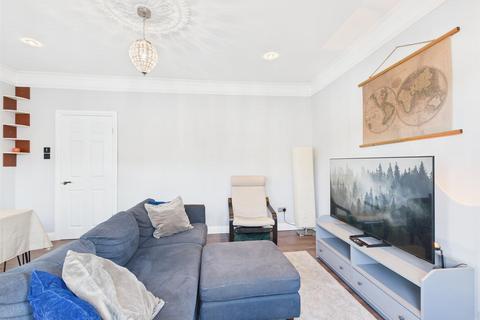 2 bedroom flat for sale, Sutherland Road, London