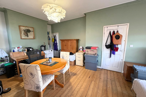 4 bedroom end of terrace house for sale, Harlech Terrace, Leeds