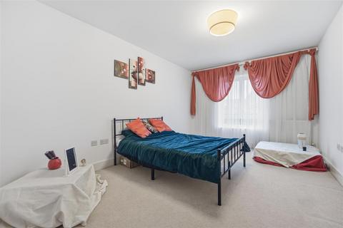 1 bedroom apartment for sale, Featherstone Road, Southall UB2