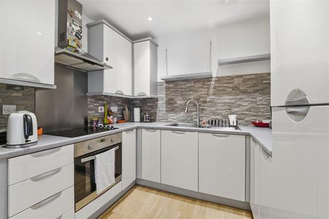 1 bedroom apartment for sale, Featherstone Road, Southall UB2