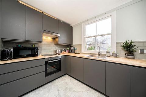 2 bedroom flat for sale, Grosvenor Terrace, London SE5