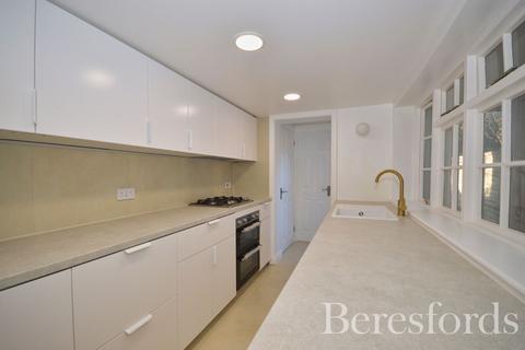 3 bedroom terraced house for sale, Albert Road, Romford, RM1