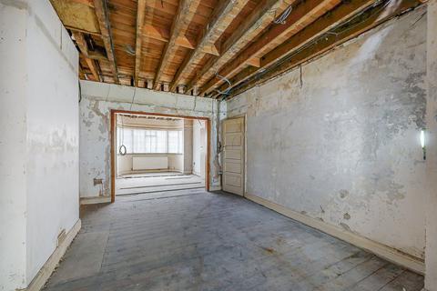 3 bedroom detached house for sale, Cheyneys Avenue, Edgware, HA8