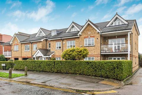 2 bedroom flat for sale, Westpole Avenue, Cockfosters, EN4