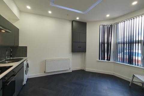 1 bedroom flat to rent, 120 Claude Road, CF24