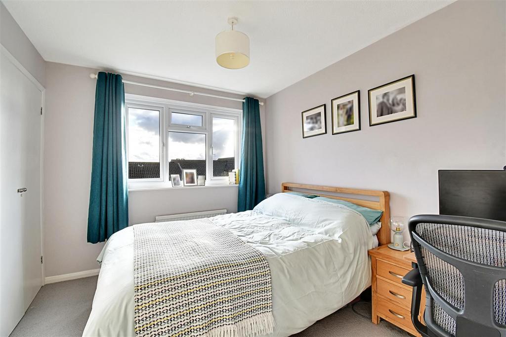 Bedroom 1 1.jpg